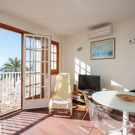 Sunny Apartments Sitges Room photo